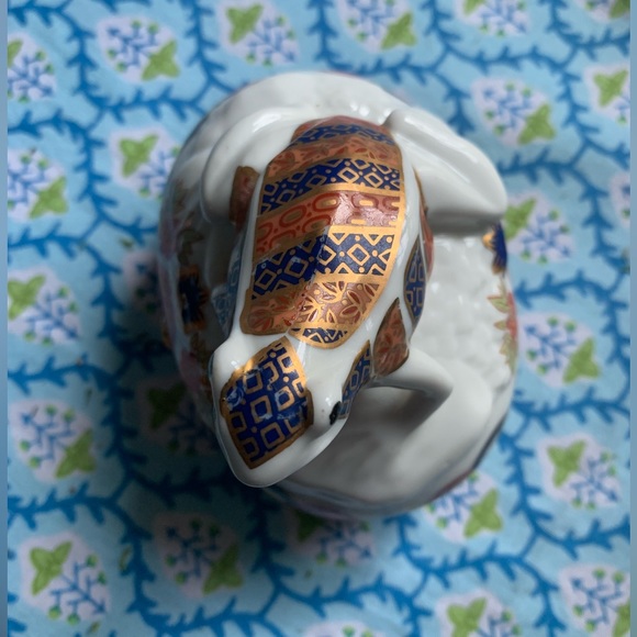 FIRM PRICE IMARI STYLE FROG TRINKET BOX - Picture 12 of 14